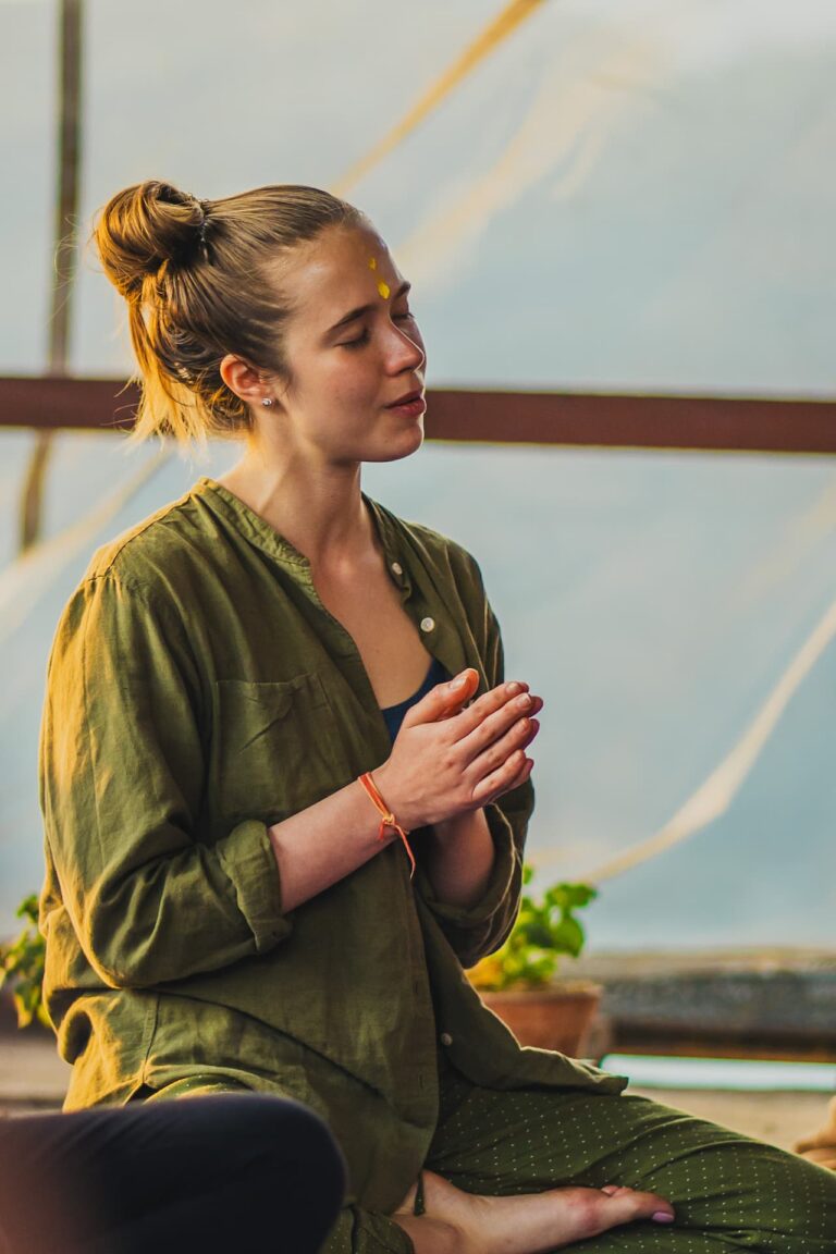 silence meditation in nepal Hinalayas student